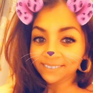 Meet your Posher, Katita